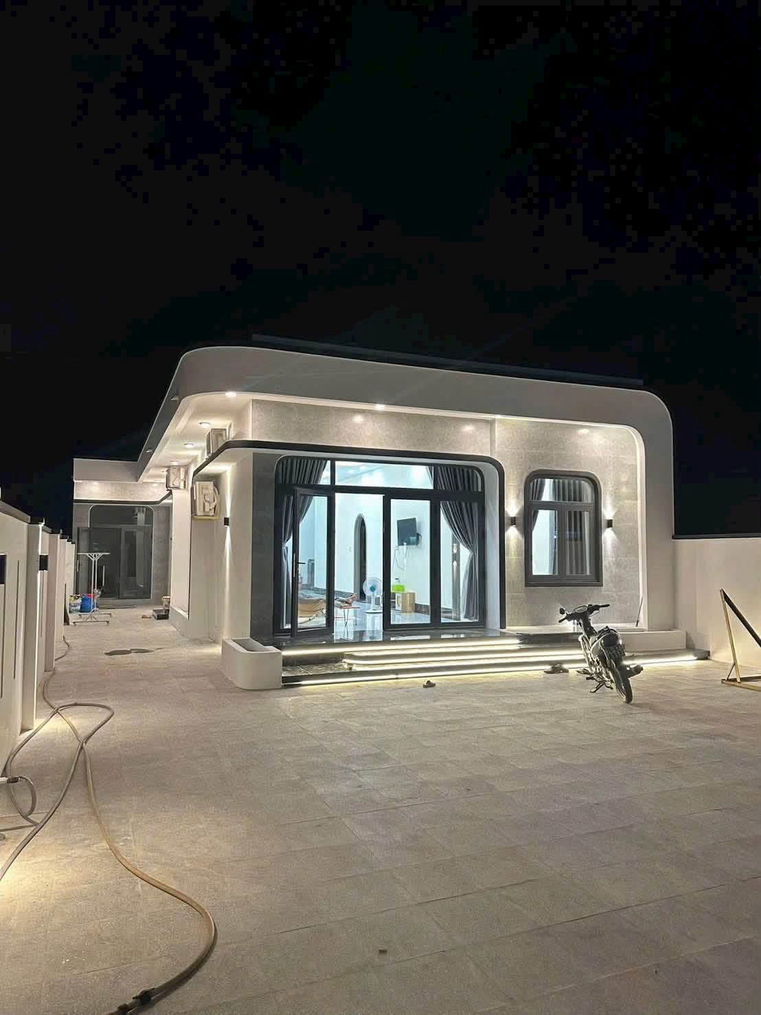 Căn nhà cấp 4 hiện đại. Gần cầu bạch đằng 2 tân uyên